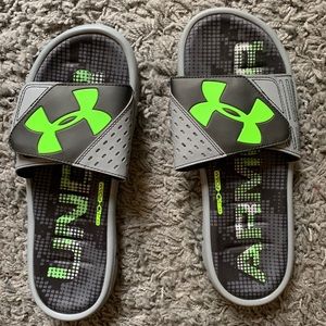 Under armour slides